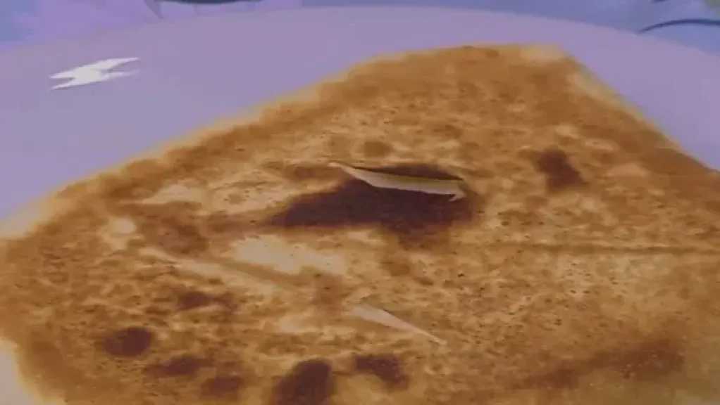 فطيرة الطاسة بحشوة الكاسترد.. طريقة سهلة ومذاق شهي