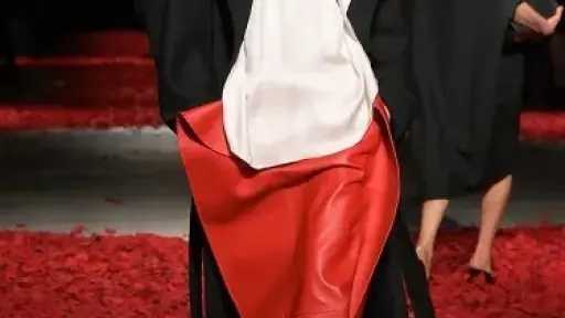 ألوان موضة 2026.. لوحة جريئة تجمع بين الدفء والرقي