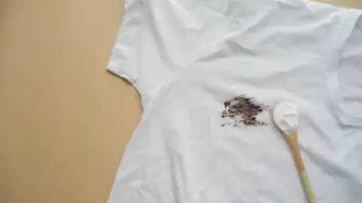 طرق فعالة لإزالة بقع الحبر..  نصائح الخبراء للحفاظ على الملابس