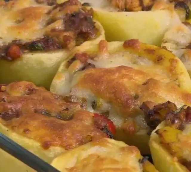 قوارب البطاطس بالدجاج والمشروم.. وصفة شهية للأطباق الرئيسية