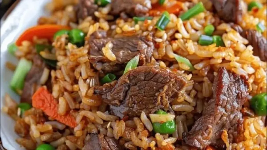 الأرز المقلي بقطع اللحم