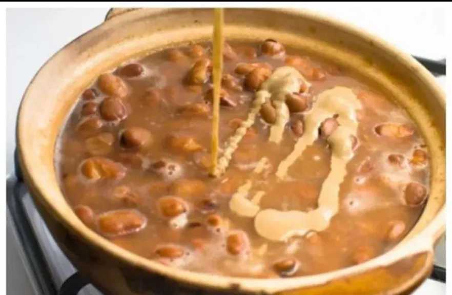 الفول بالدقة.. وصفة شهيرة لطعم مصري أصيل