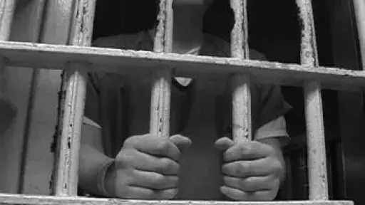 والد فتاة يعتدي على طالب لرفض ارتباطه بابنته في منشأة القناطر والد فتاة يعتدي على طالب لرفض ارتباطه بابنته في منشأة القناطر