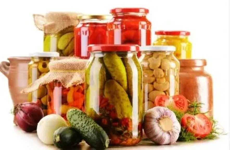 خبراء تغذية يحذرون.. الإفراط في تناول المخللات خطر على الصحة خلال شهر رمضان