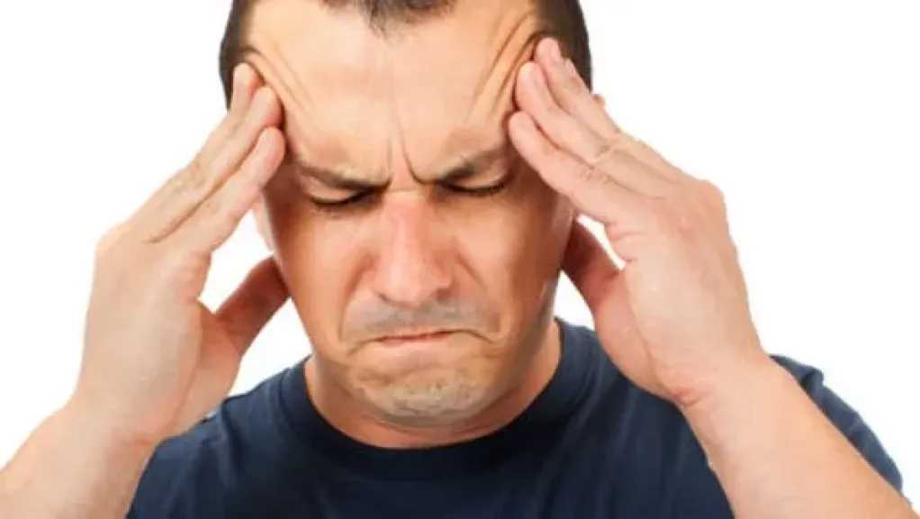 صداع أول يوم رمضان.. أسبابه وكيفية تجنبه