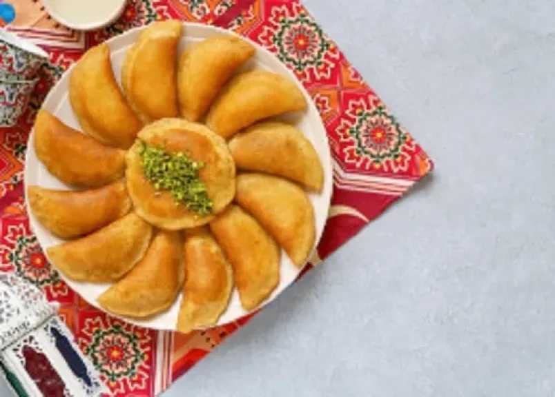 القطايف.. الحلوى الرمضانية الأشهر وطريقة تحضيرها في المنزل