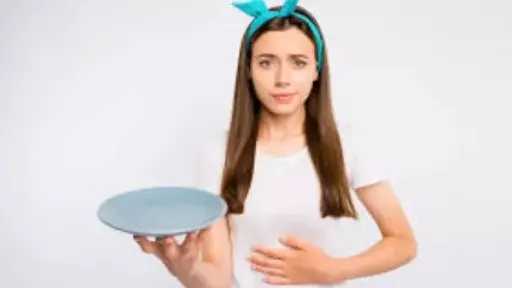 زيادة الشعور بالجوع بعد اليوم الثالث من الصيام.. الأسباب العلمية وكيفية التعامل معها