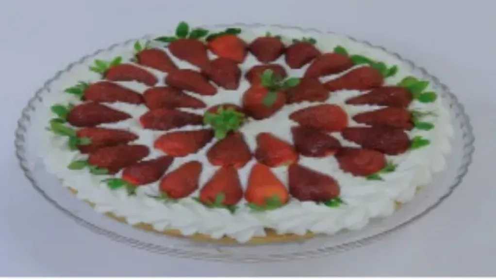 تورتة الكنافة بالفراولة.. حلوى رمضانية لذيذة وسهلة التحضير