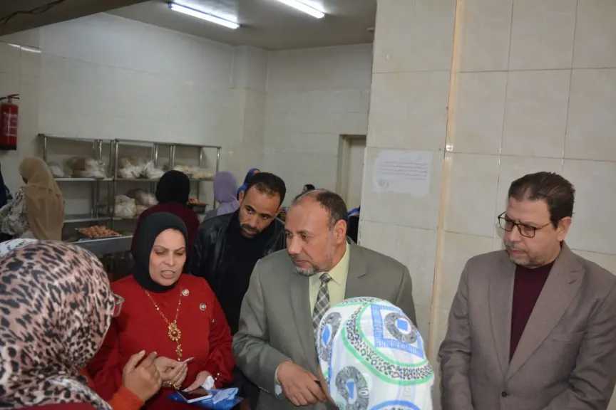نائب رئيس جامعة الأزهر يتفقد مطعم المدينة الجامعية بأسيوط ويؤكد الالتزام بالجودة ومصلحة الطالبات