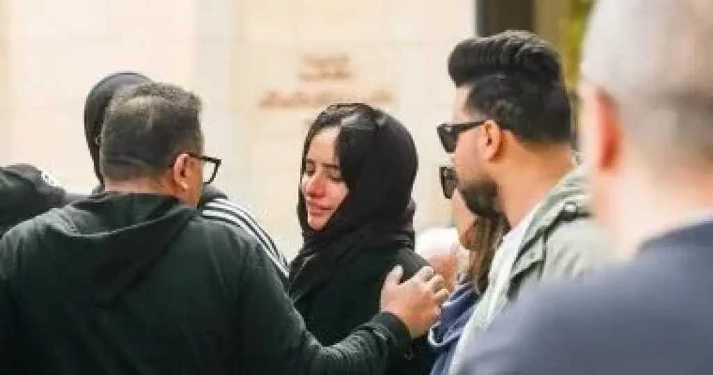 زينة تنعى شقيقها إسلام رضا وسط حضور فني واسع في جنازته
