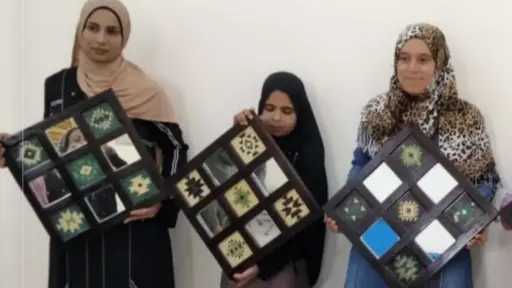 المجلس القومي للمرأة يدرب سيدات بني سويف على حرفة قشرة الخشب لتمكينهن اقتصاديًا