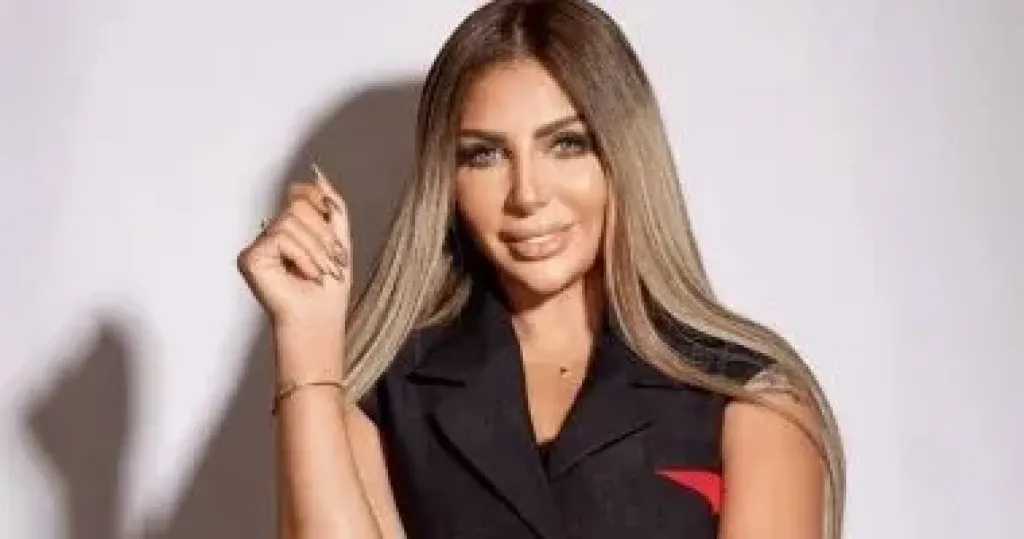 تأجيل محاكمة سارة خليفة بتهمة إدخال هاتف محمول لمحبسها