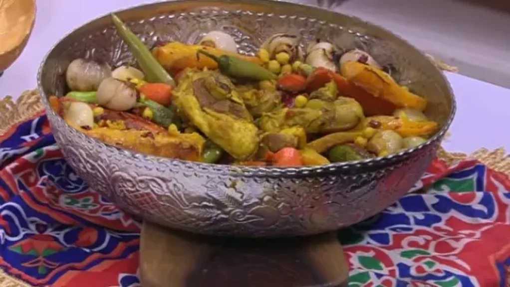 طريقة تحضير طبق الكسكسي باللحمة المغربي بنكهاته الأصيلة