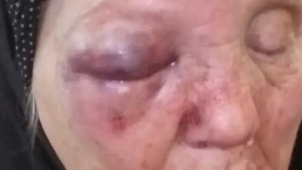 الأمن يكثف جهوده لضبط شاب اعتدى على والدته المسنة بسبب المخدرات بالغربية