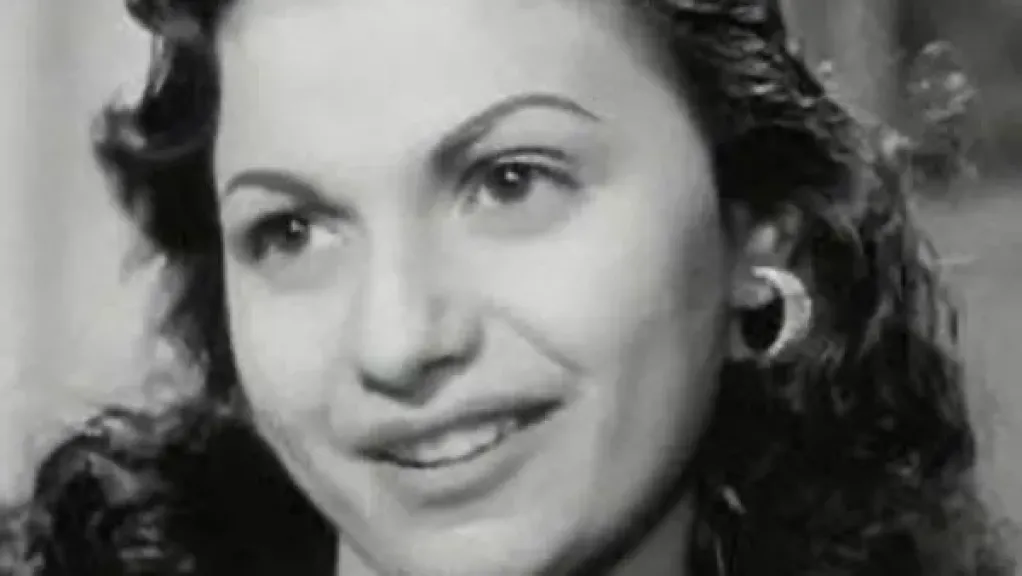 الفنانة كيتي