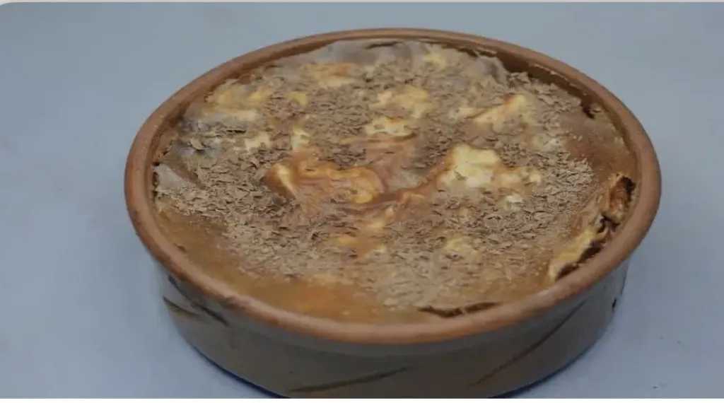 طريقة سهلة لتحضير أم علي بالكريمة والشوكولاتة