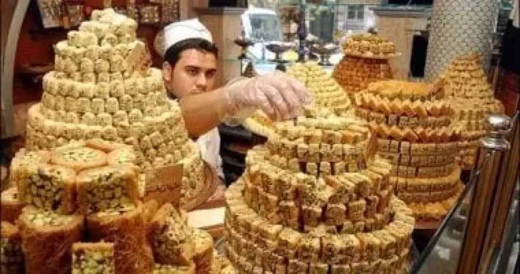 أفضل توقيت لتناول الحلويات في رمضان وفقًا لنصائح خبراء التغذية