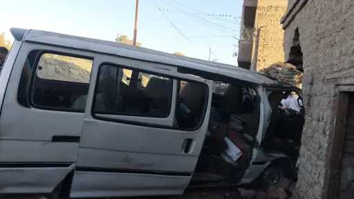 بينهم سيدة.. اصطدام ميكروباص بحائط منزل في أسيوط يخلف 7 مصابين بينهم سيدة.. اصطدام ميكروباص بحائط منزل في أسيوط يخلف 7 مصابين