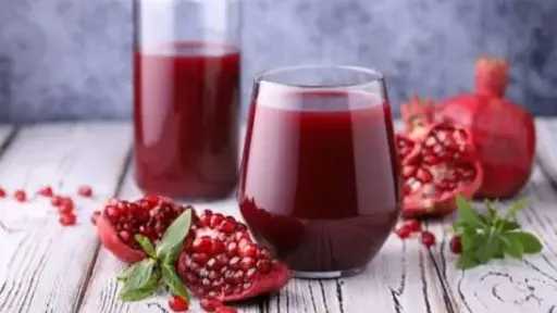 عصير الرمان.. المشروب المثالي لتعويض السوائل والطاقة في رمضان