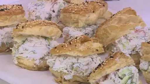 وصفة رمضانية.. طريقة تحضير باف بيستري محشي خطوة بخطوة وصفة رمضانية.. طريقة تحضير باف بيستري محشي خطوة بخطوة