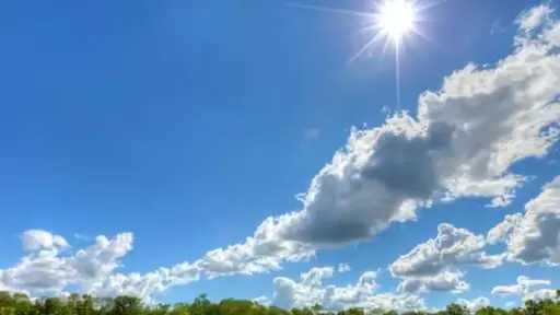 حالة الطقس: تدفق السحب وفرص أمطار في بعض المناطق