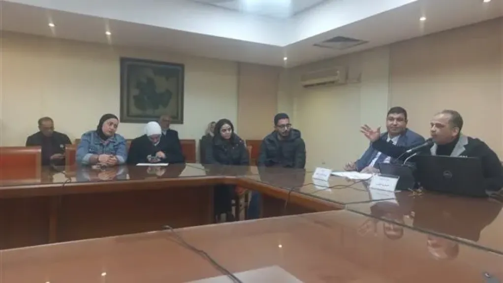 جانب من الندوة