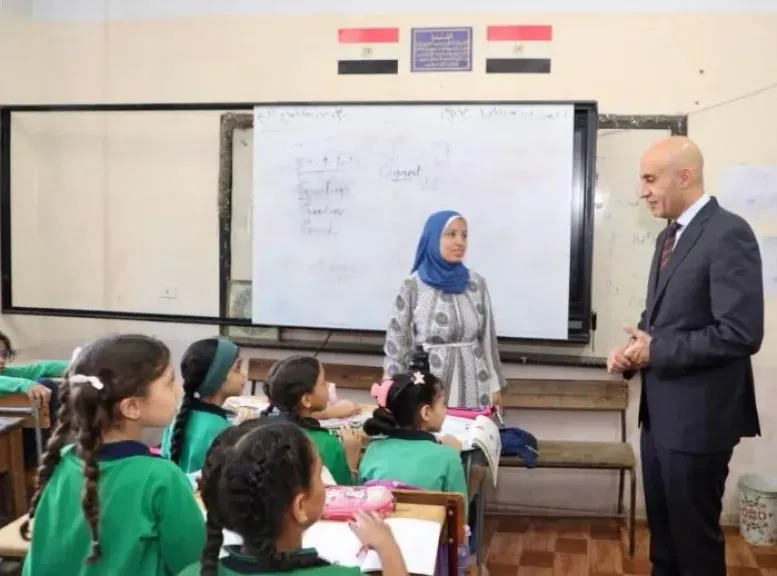 وزير التربية والتعليم والطلاب