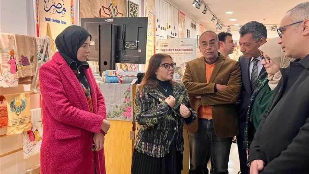 نساء مصر يحتفين بالتراث في جناح المجلس القومي للمرأة بـ”ملتقى تراث مصر”