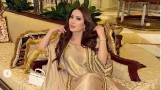 بقفطان ذهبي في أجواء رمضانية.. نسرين طافش تشارك متابعيها أحدث إطلالاتها