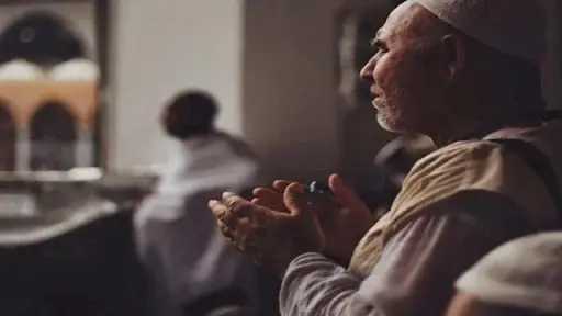 دعاء الإفطار لليوم الخامس عشر من رمضان.. اللهم ارزقنا صيامًا يطهّر النفوس