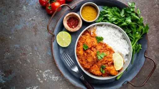 انا حوا يقدم وجبة فطور اليوم السادس عشر من رمضان الدجاج بالكارى والأرز بالخلطة.. بالهنا