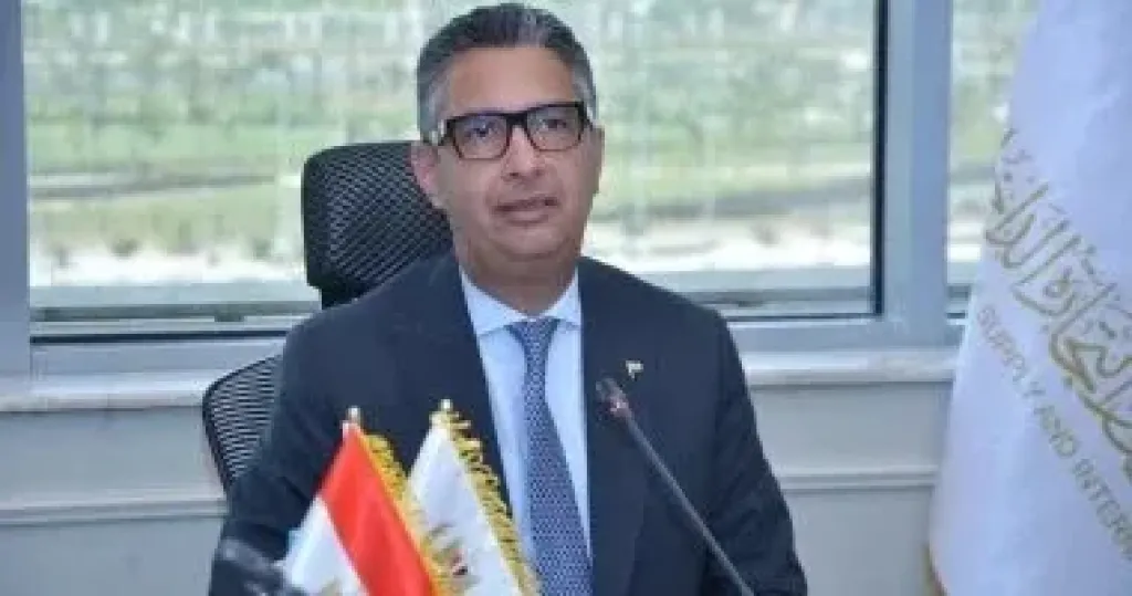 الدكتور شريف فاروق