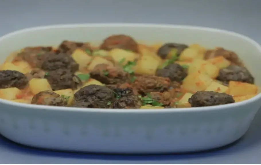 بطاطس مع كرات اللحم