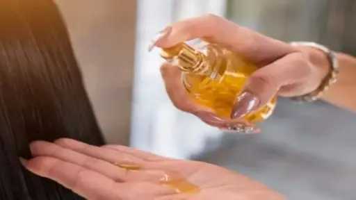 طرق طبيعية لاستعادة ترطيب الشعر وعلاج الهيشان