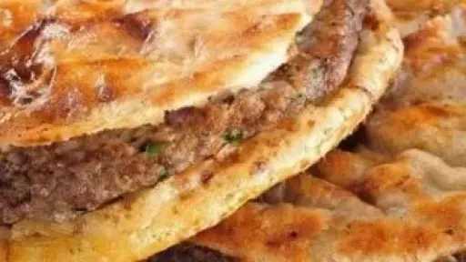 انا حوا يقدم وجبة فطور اليوم الثامن عشر من رمضان الحواوشى والطحينة والمخلل.. بالهنا