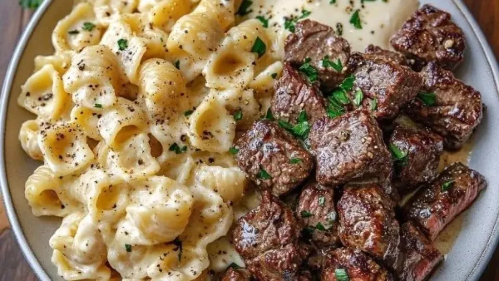 مكرونة كريمية بالجبنة