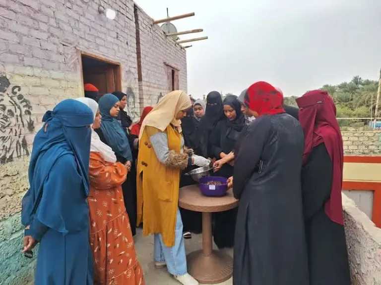 مشروعات شبابية تسهم في التمكين الاقتصادي بأسوان.. إنتاج مربى الكركديه من المخلفات نموذجاً