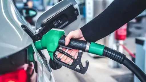 زيادة جديدة في أسعار البنزين والسولار بمصر