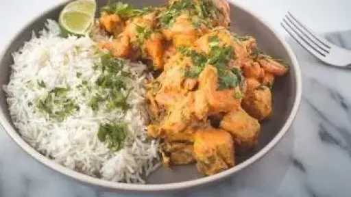 انا حوا يقدم وجبة فطور اليوم الحادي والعشرين من رمضان دجاج بالكارى وطبق خضار.. بالهنا