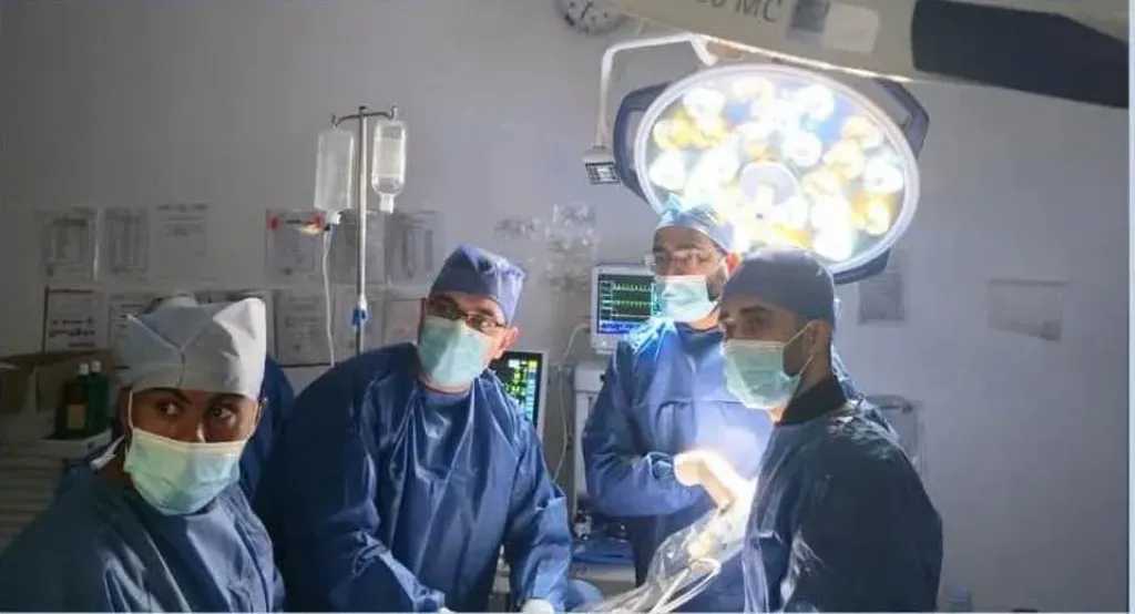 نجاح فريق طبي بمستشفى إيزيس في استئصال ورم ليفي كبير لسيدة بالمنظار الجراحي