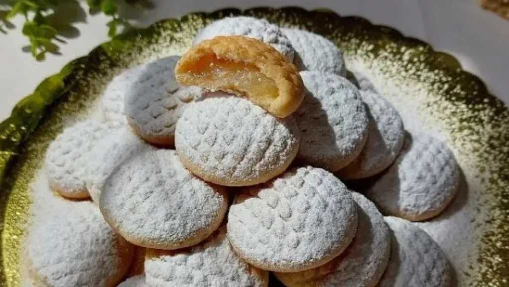 الكحك.. من بهجة العيد إلى مطابخ المنازل بوصفة اقتصادية