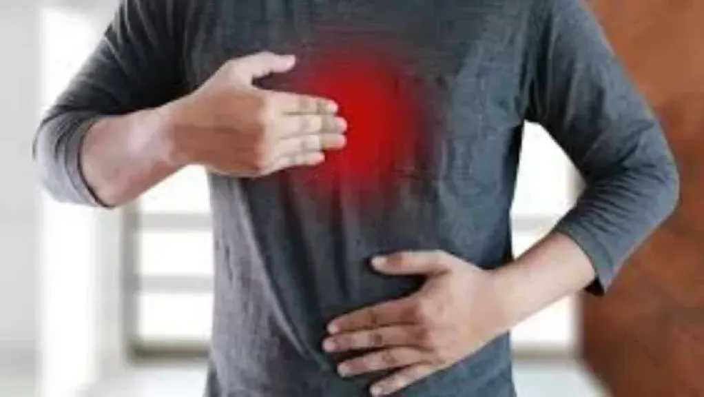 الحموضة عند النساء.. أسبابها وأعراضها وطرق علاجها الطبيعية