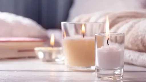 الشموع المعطرة.. خطر صحي يهدد جودة الهواء داخل المنازل