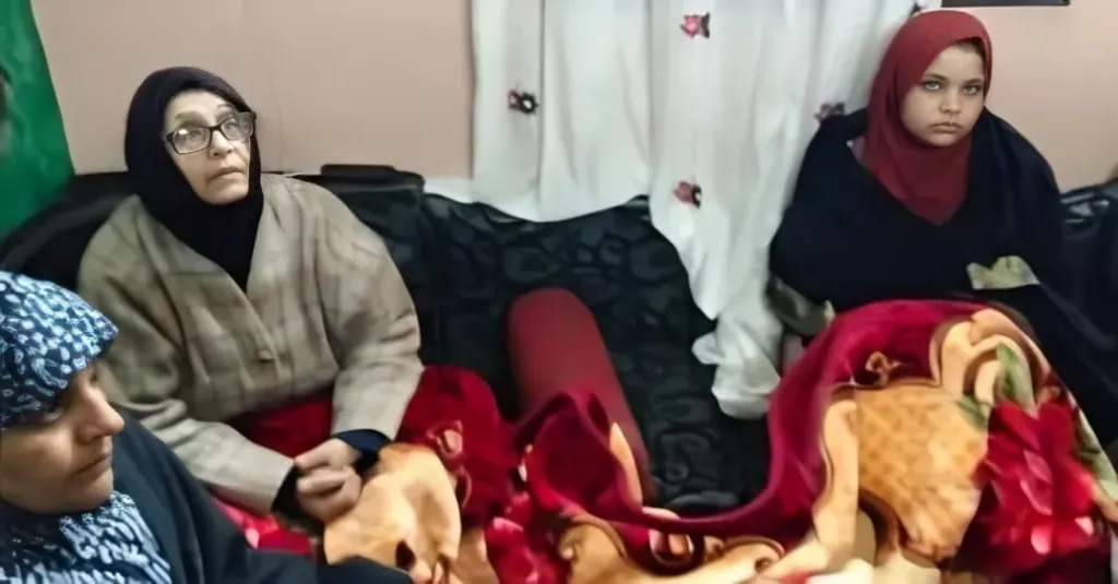 أسرة الطفل إبراهيم علي