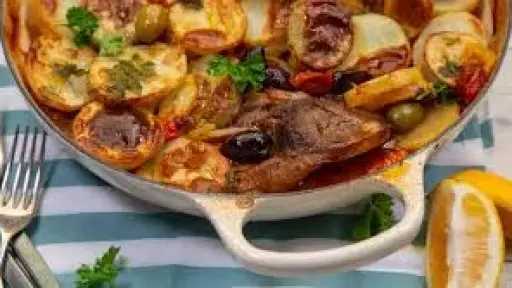 انا حوا يقدم وجبة فطور اليوم الثالث والعشرين من رمضان طاجن البطاطس باللحم الضانى.. بالهنا