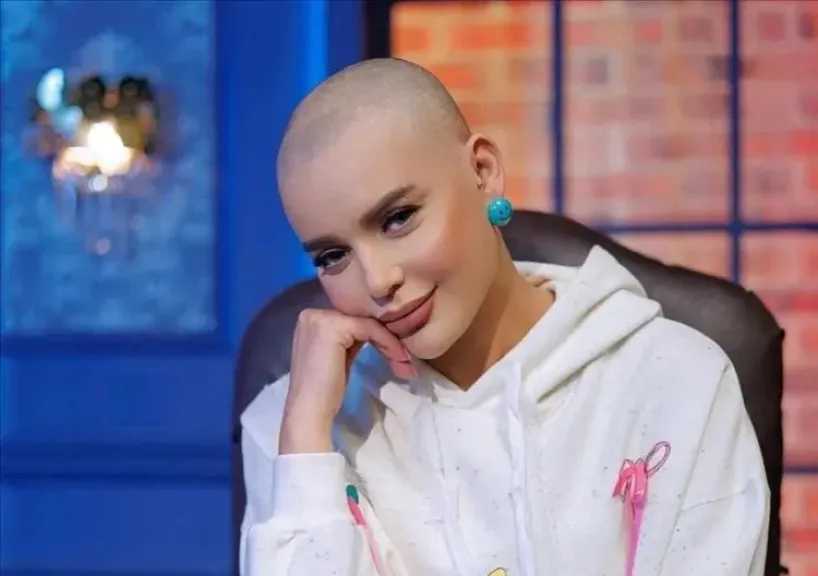 هبة السيسي تكشف تفاصيل إصابتها بالسرطان وسقوط شعرها بعد الكيماوي: «أولادي سبب قوتي»