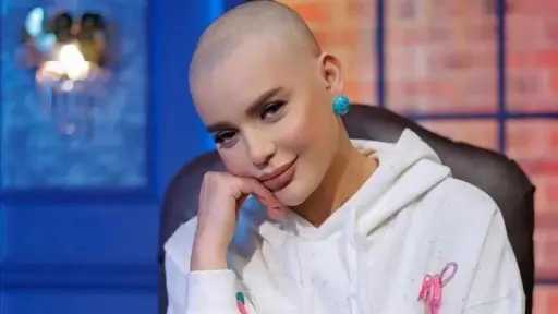 هبة السيسي تكشف تفاصيل إصابتها بالسرطان وسقوط شعرها بعد الكيماوي: «أولادي سبب قوتي»