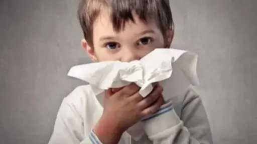 الأرصاد تحذر.. عاصفة ترابية تهدد صحة الأطفال