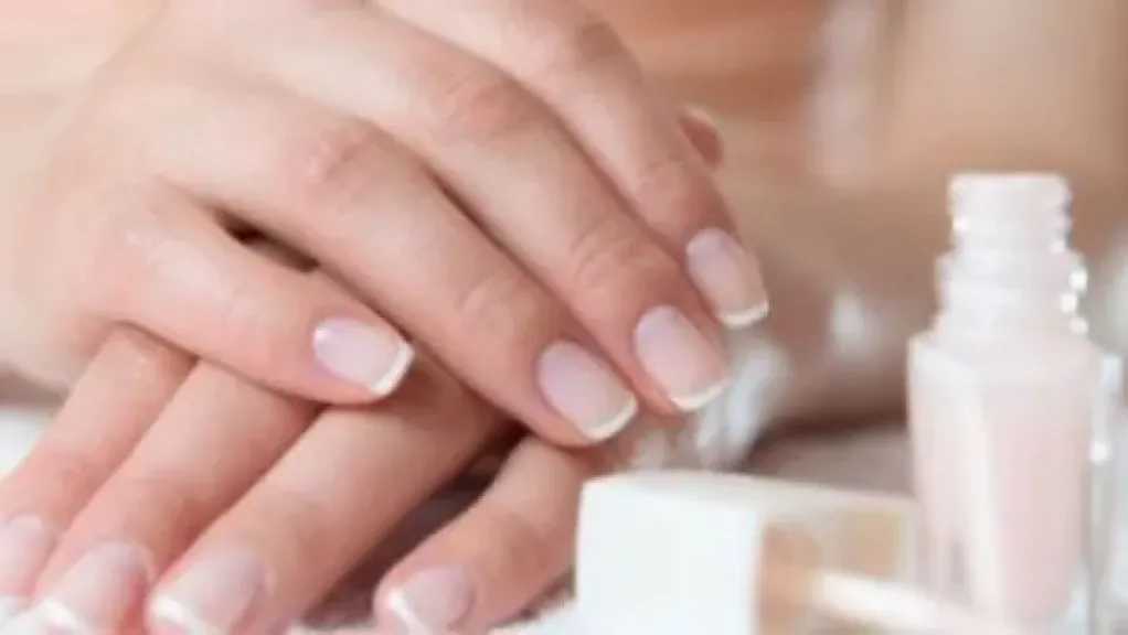 مع اقتراب العيد.. 6 نصائح ذهبية للعناية بصحة الأظافر