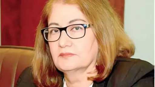 ماجدة موريس تكتب: أب وأم وأطفال بلا أسرة (أب ولكن)